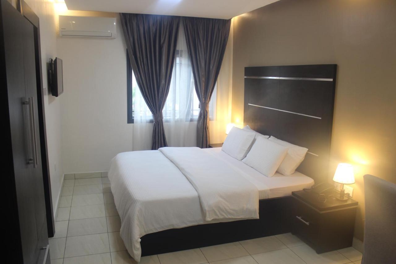 Urban Metro Inn Lagos Exterior photo